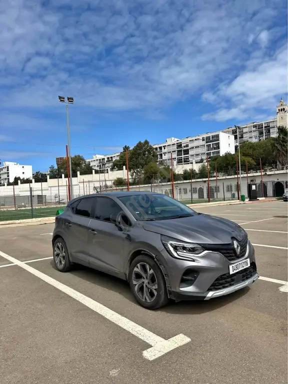 Captur 2021 essance+gaz