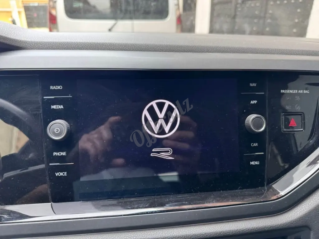 Golf 6 R20 Used - Good