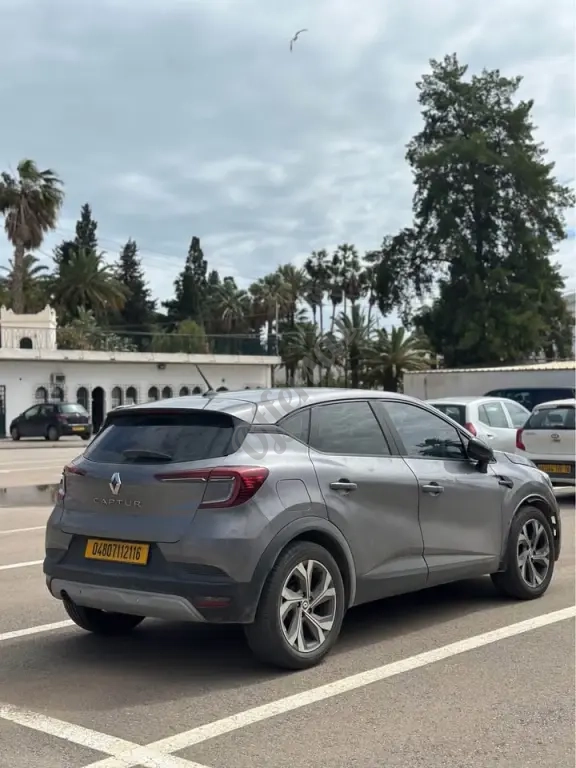 Captur 2021 essance+gaz