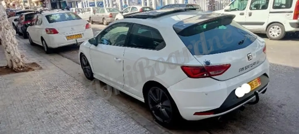 Lyon à vendre, merci de contacter le numéro