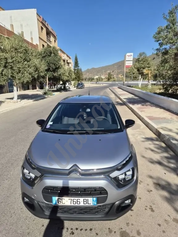 C3 (2021 moins 3 ans) Moteur 1.2 purtec Moteur 3 cylindres Vente avec procuration