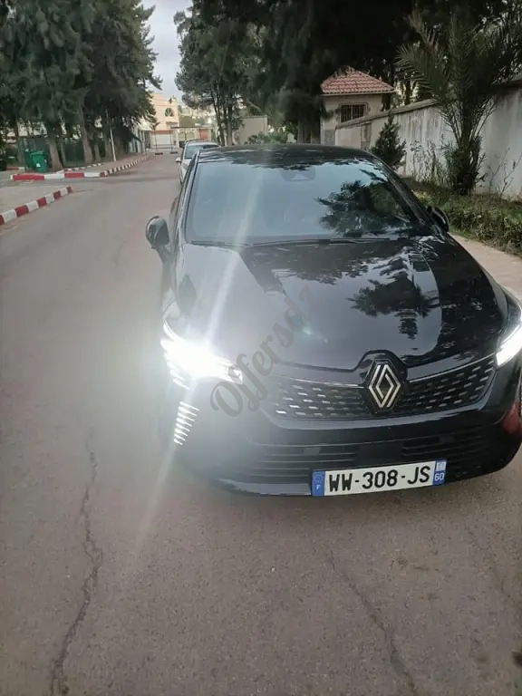 Clio 5 techno 2023 ess