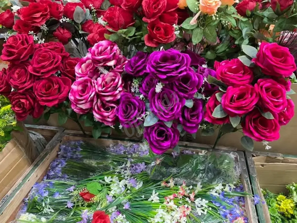 وفرنا لكم ورد لافات جديد و سلعة جديدة في عالم الورود الاصطناعية باسعال معقولة و كمية