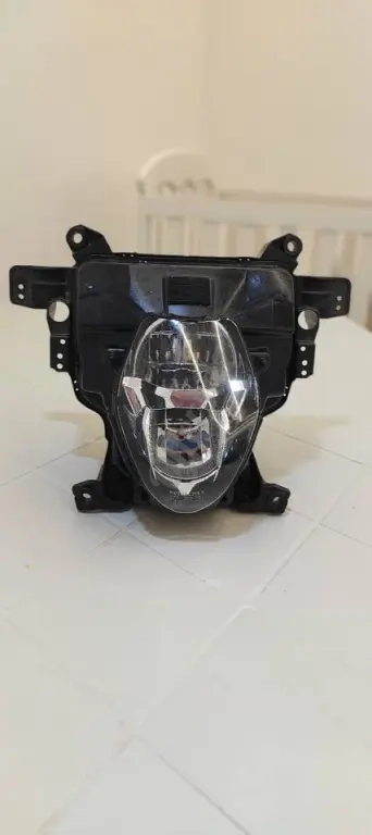 Phare Suzuki GSXR1000 L7. L8. L9. M01 la casse