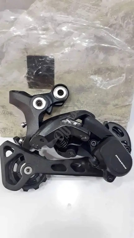Derayeur shimano XT 11 vitesses m8000 neuf jamais utilisé