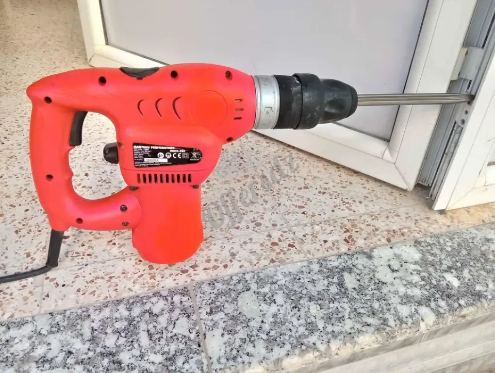 Marteau Perforateur Français