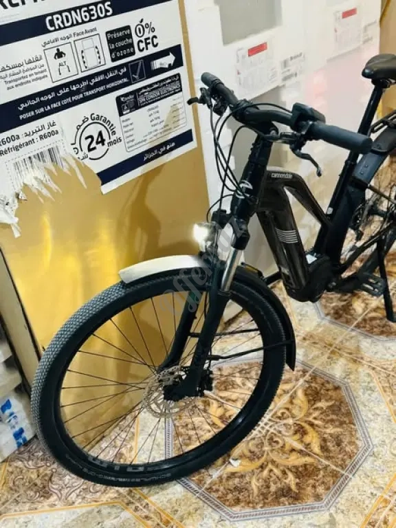 Vélo cannondale tout neuf état 9/10 Chargeur orginal