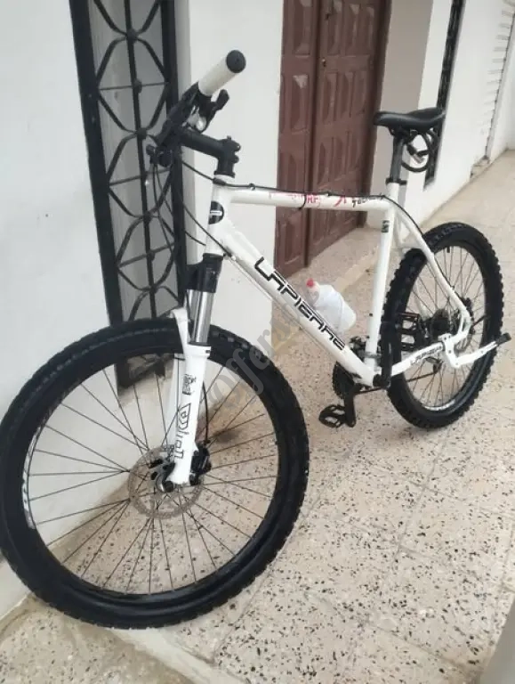 Lapierre technic 700 taille xl fiha mataryal deore xt lafra zit chari ya3ayt