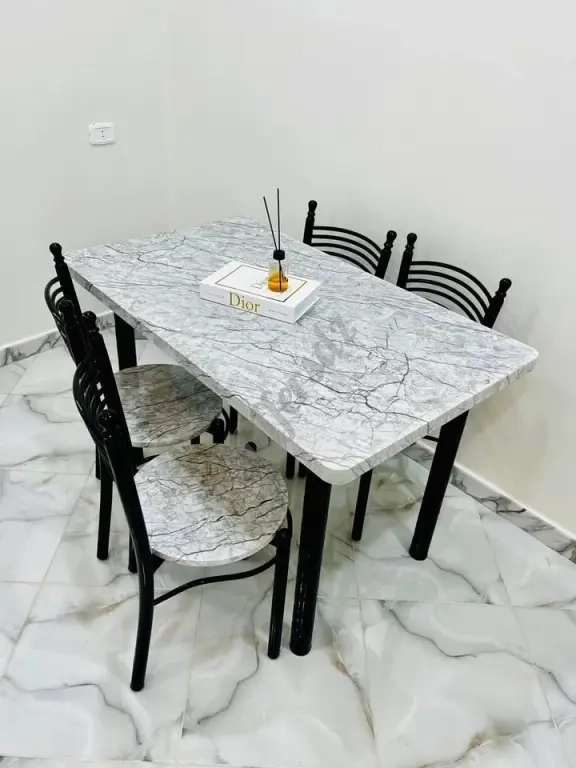 طاولة أكل 8.6.4كراسي و تحفة وخدمة وأتقان 😍 * البيع متوفر 🖥️⌨️💸