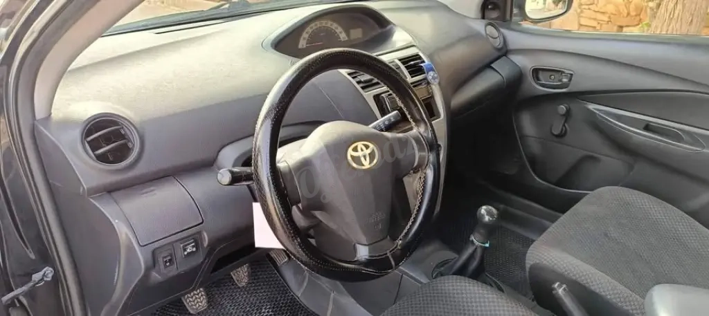 2007 Toyota yaris