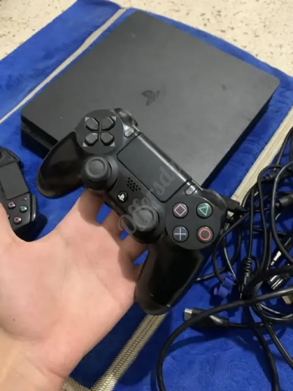 Ps4 slim ✅✌️. خاوتنا هابطة كابة
