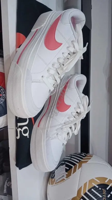 Nike femme court legacy