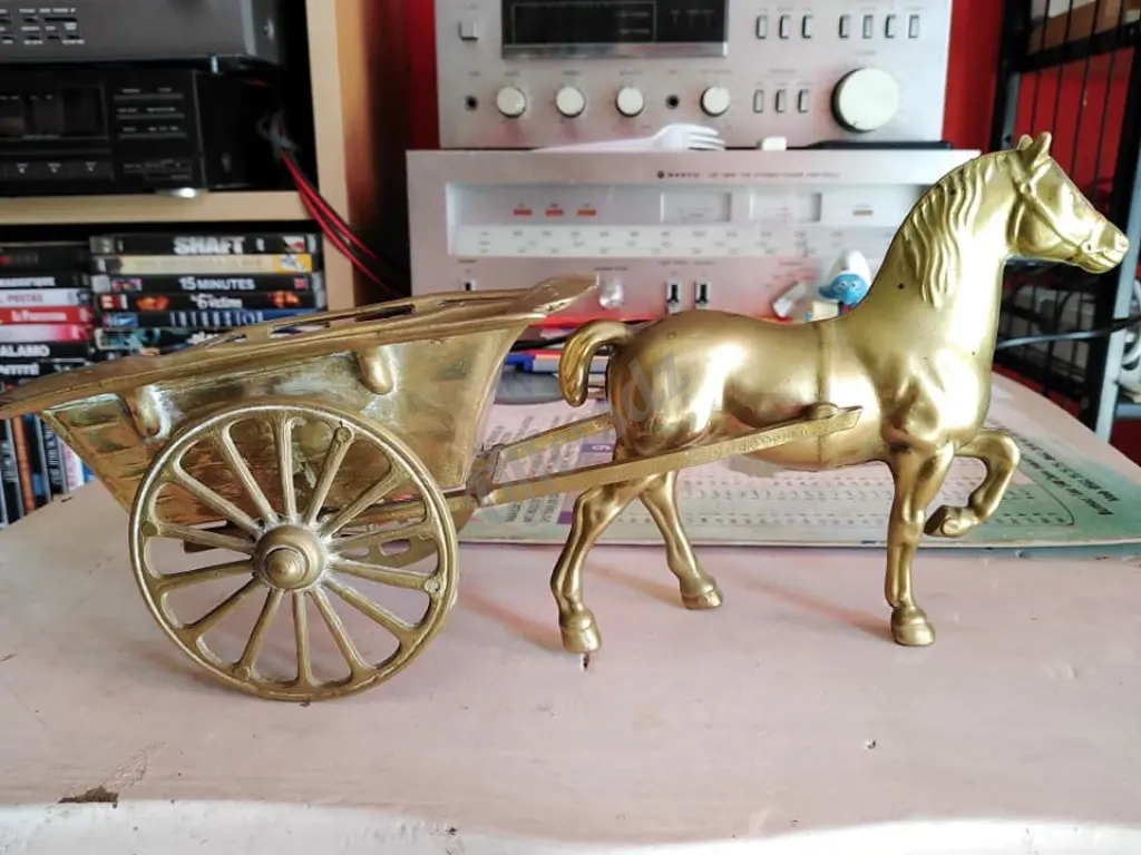 · Cheval et carrosse en bronze massif