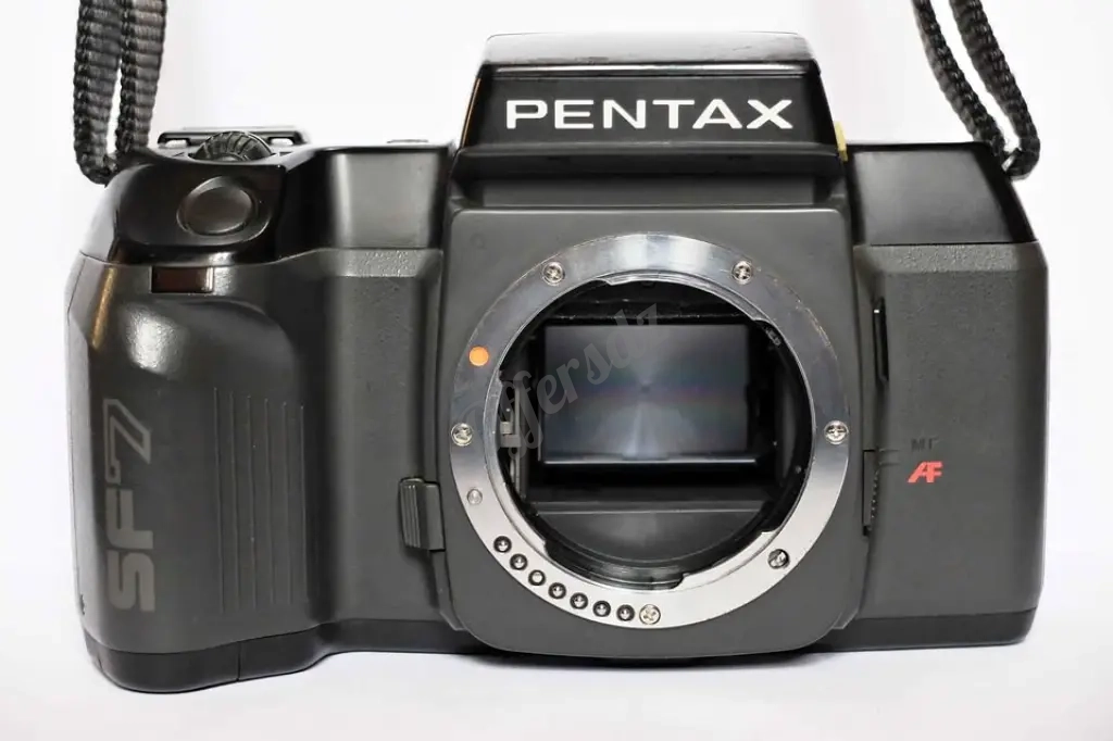 PENTAX SF7 très bon